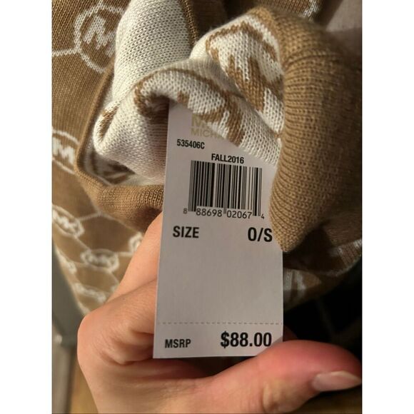 Michael Kors tan/brown hat and scarf winter stylish attire